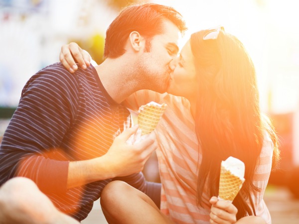 pareja-beso